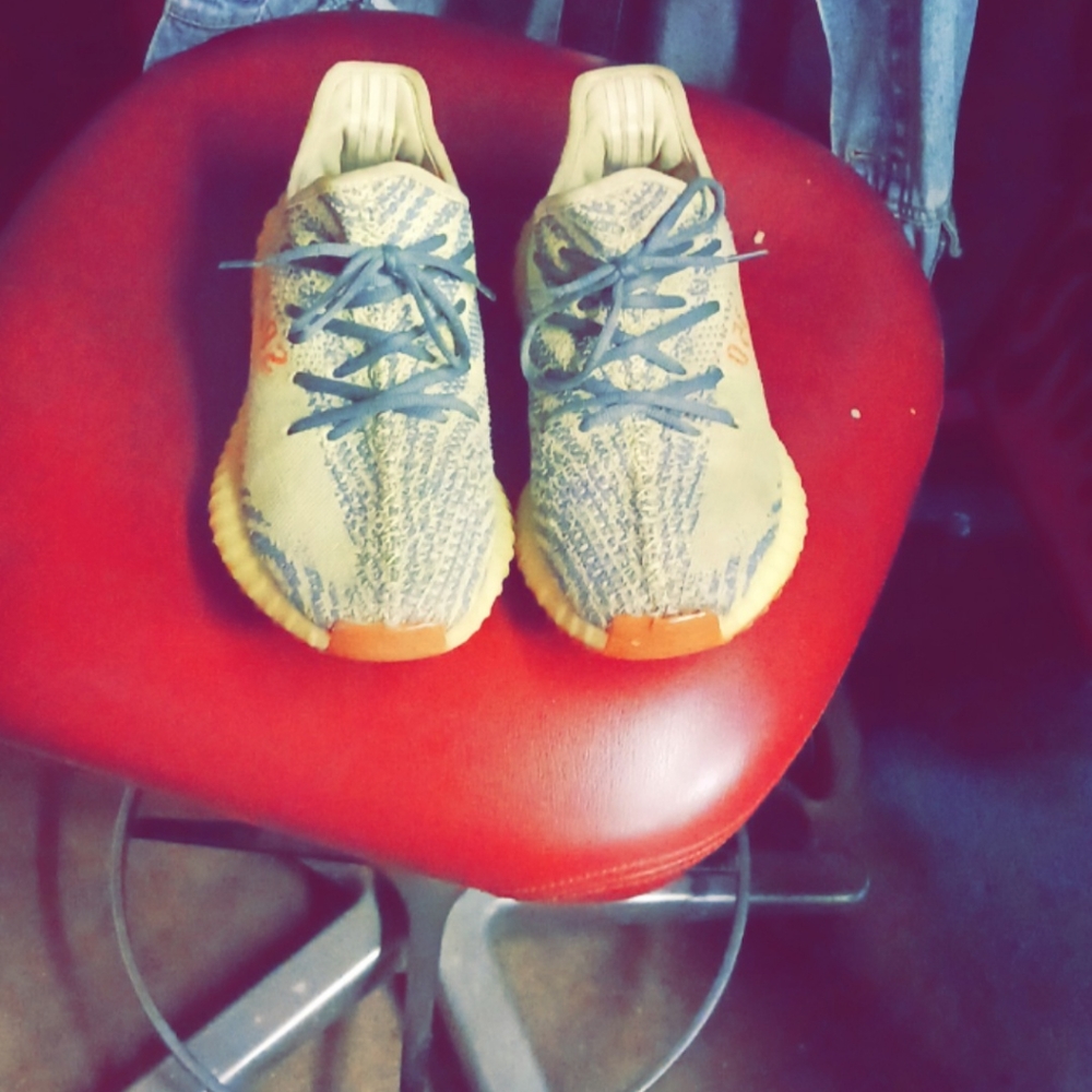 Semi frozen yeezy boost 350 v2